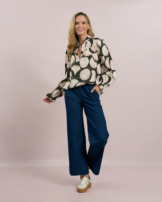 D.E.C.K trousers